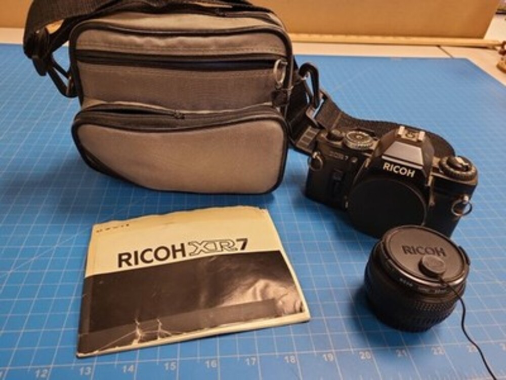 Ricoh XR7 35mm SLR Film Camera w 50mm Lens Case Manual Vintage Photography